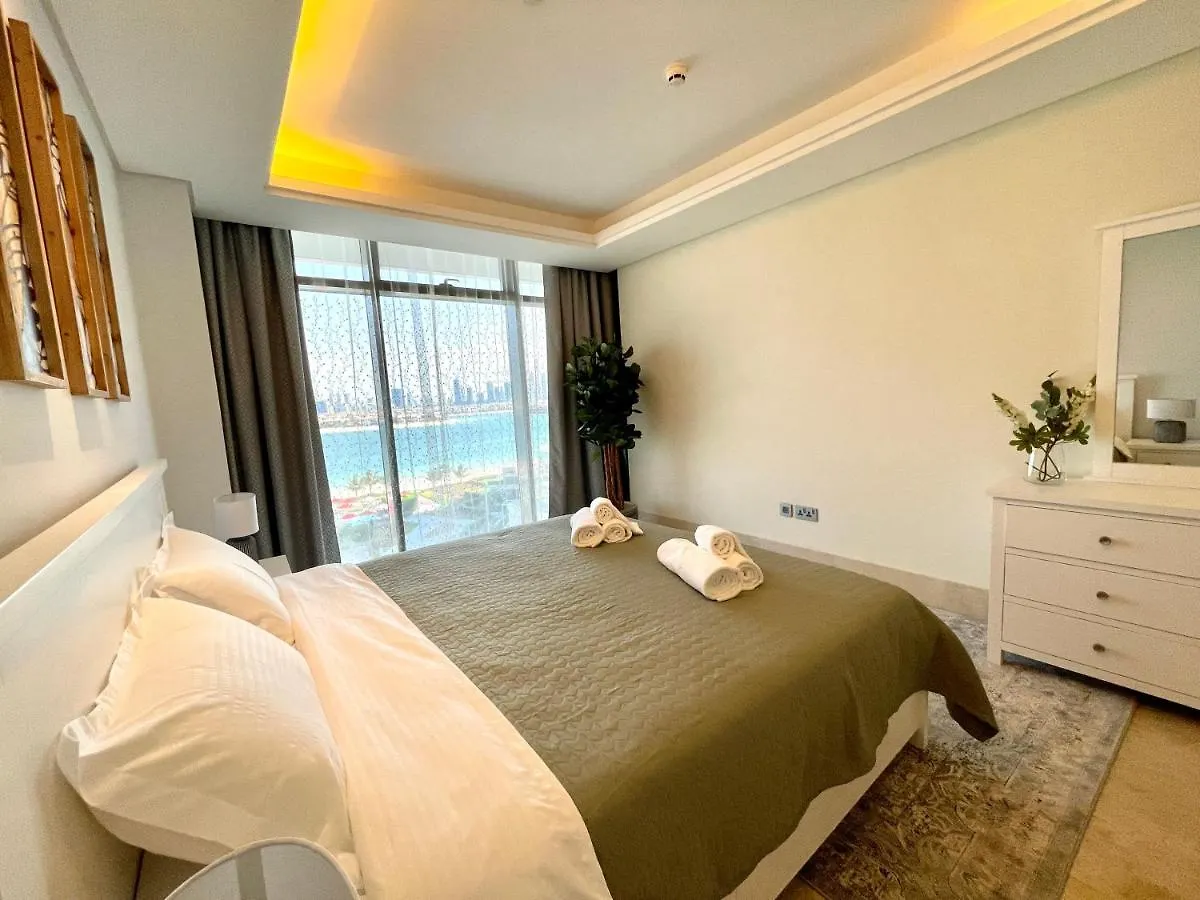 Dar Vacation - Stunning Palm View 3Bdr Apartment Дубай